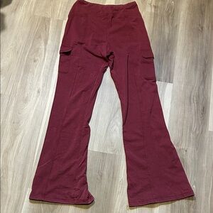 No Boundaroes Burgundy Cargo Flared Active Pants - small